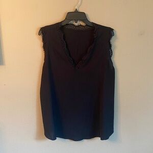 Black lace lined V-neck tank 2X